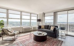 Cozysuites 800 Tower 1Br With Gym! 10